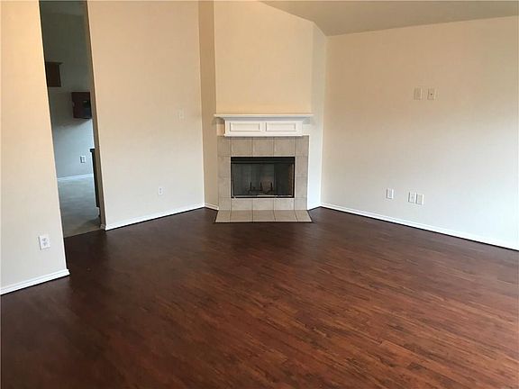 2nd image of 341 Creekside Way
