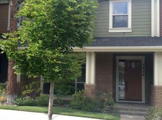 2538 NW Crossing Dr, Bend, OR 97701