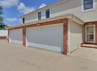 1104 Ekstam Dr APT 3, Bloomington, IL 61704