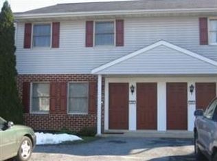 61 Oriole Dr, Ephrata, PA 17522