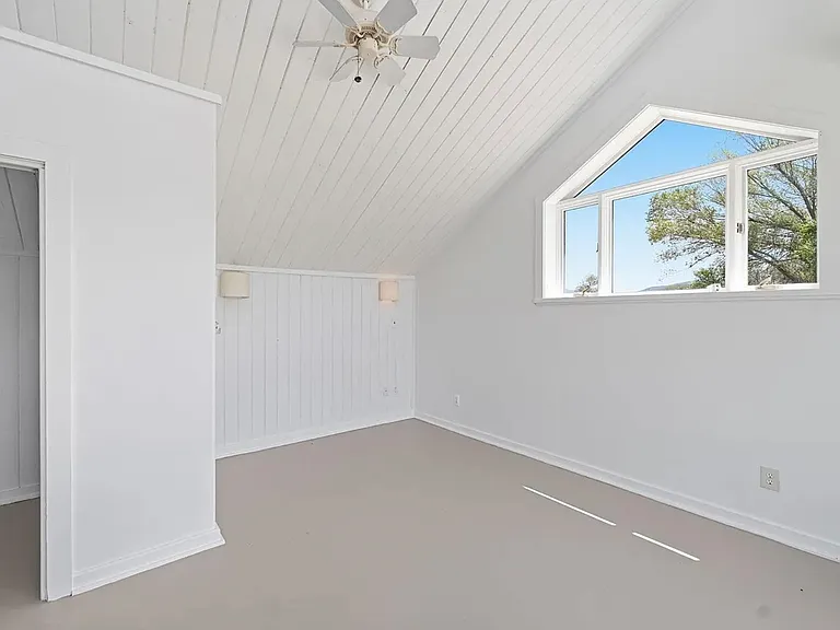 1036 La Cienega Rd — Photo 12