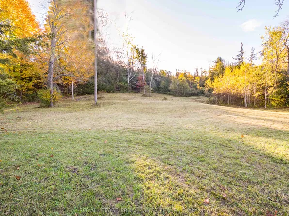 863 Gunter Settlement Rd, Quinte West, ON K8V 0A9