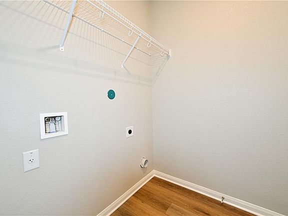 3rd image of 248 Mount Vernon Way