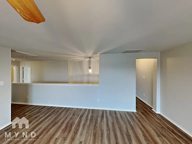 307 Susan Way — Photo 18