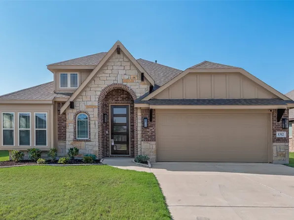 1312 Elk Ridge Dr, Crowley, TX 76036