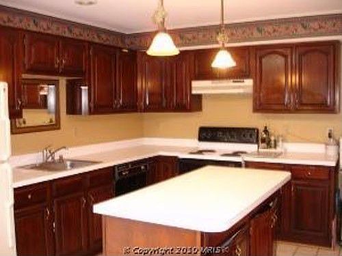 2nd image of 100 Rolling Hill Ct