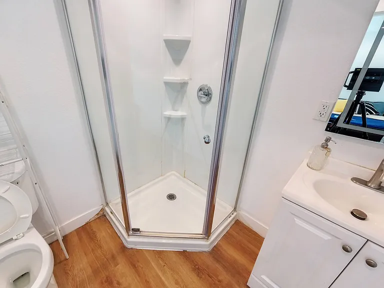 1651 W 37th Pl — Photo 27
