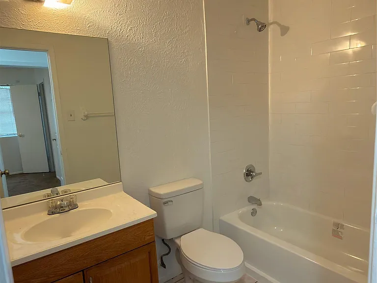 5601 Porsche Ln — Photo 28