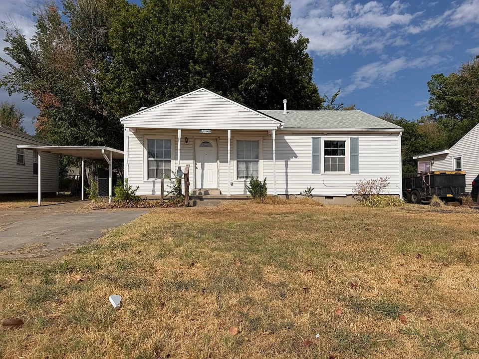 325 E Jarman Dr