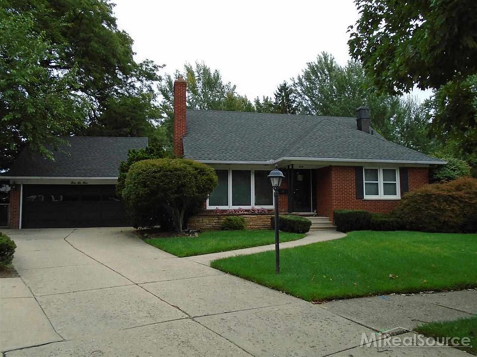 1st image of 464 Elizabeth Ct