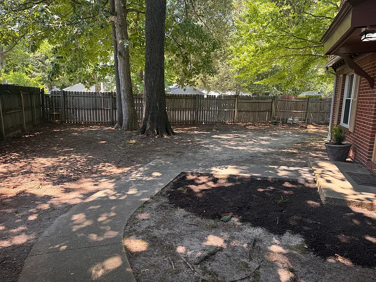 1307 Gaineford Ct — Photo 2
