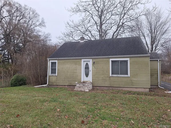 6921 Wegner Rd, Saginaw, MI 48609