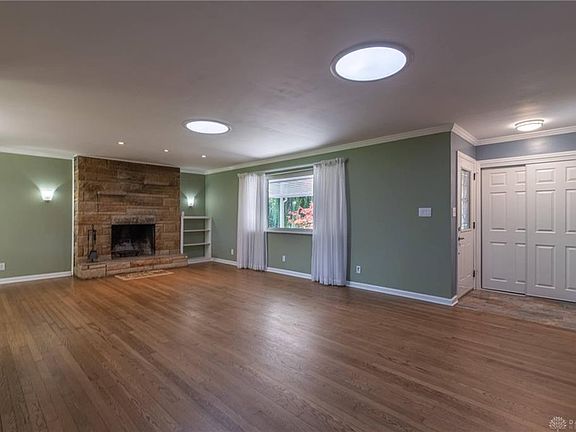 3rd image of 3164 Butternut Dr