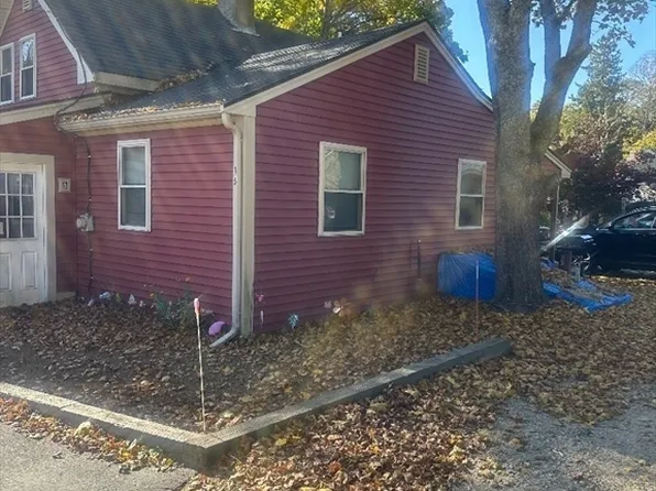 15 Depot St, Wareham, MA 02571