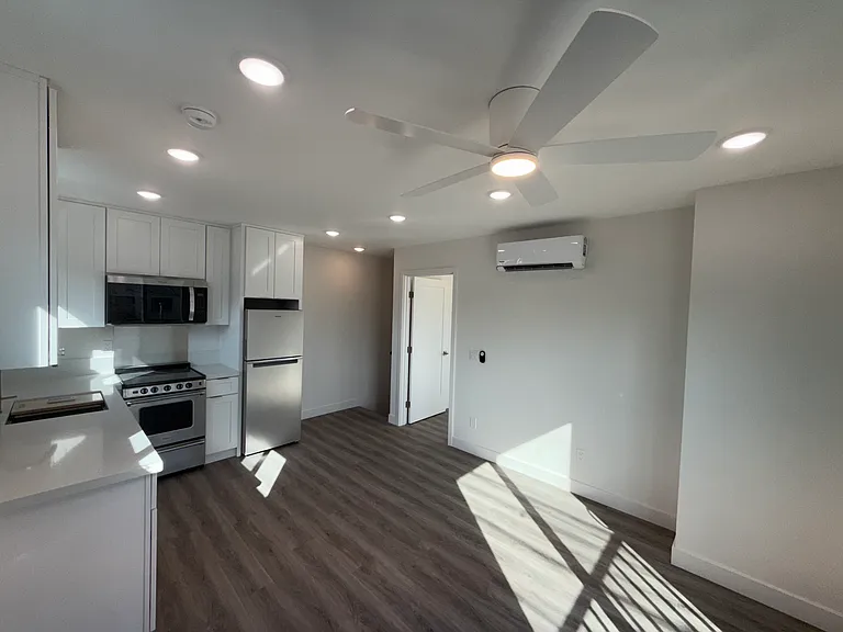 4486 Georgia St — Photo 8