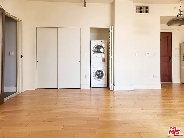 460 S Spring St #908 — Photo 18