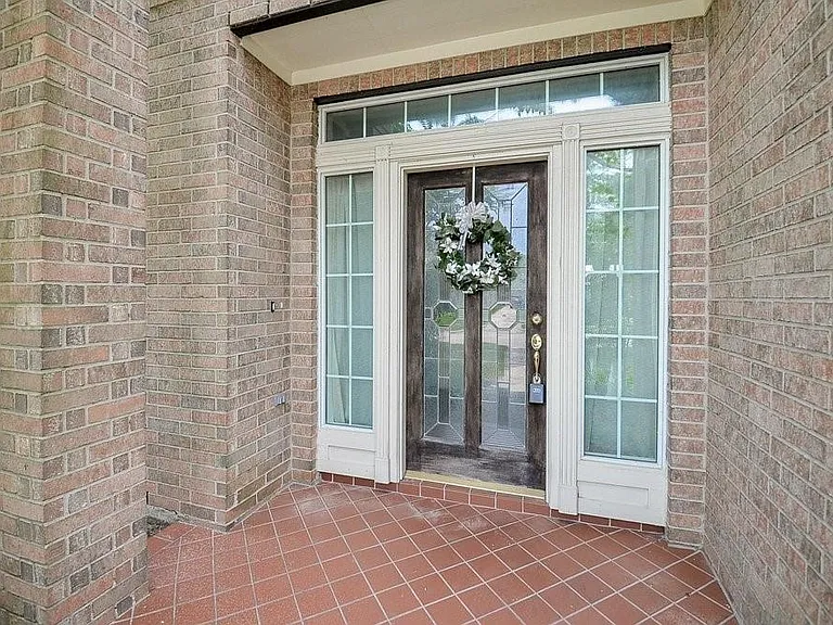 2515 Lansing Cir — Photo 5