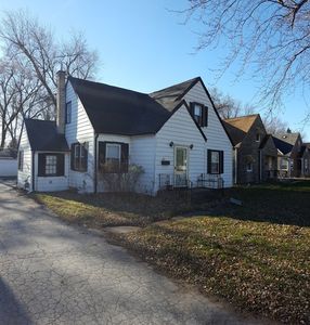 3720 W Dickens Ave, Chicago, IL, 60647