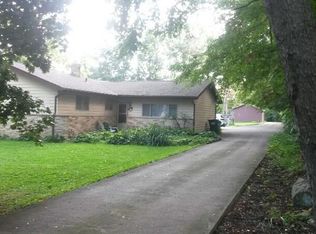 102 Beechwood Dr, Northfield, OH 44067