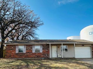 5085 Whispering Hills Dr, Duncan, OK 73533