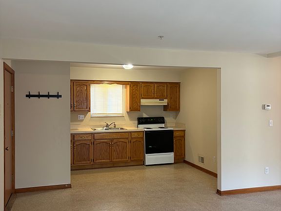 2nd image of 1028 Eureka Rd #2