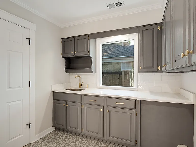 519 Thorn Ridge Cv — Photo 33