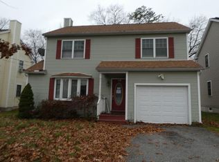 208 Wollaston St, Springfield, MA 01119