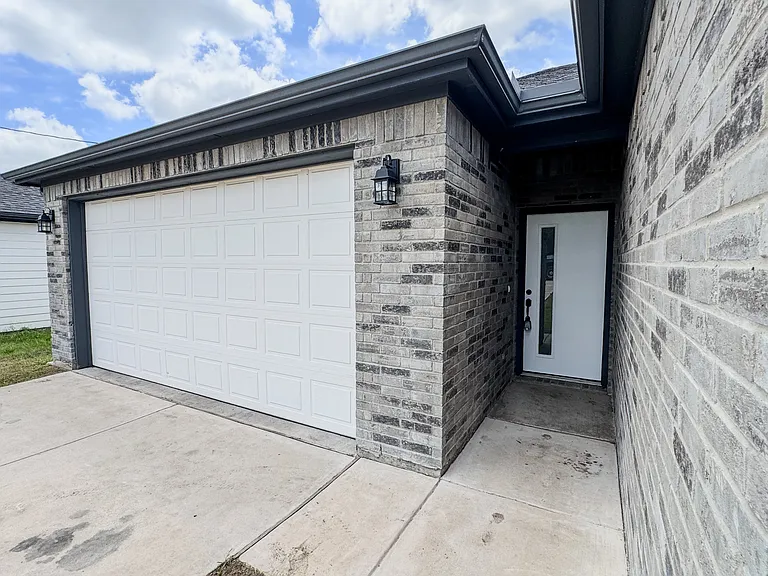 3105 Spencer St — Photo 5