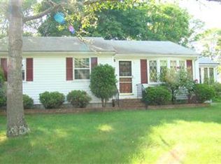 31 Bennets Neck Dr, Pocasset, MA 02559