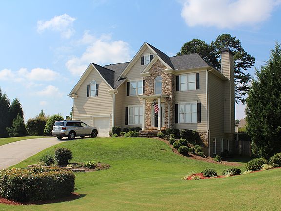 Front view from Cul de sac