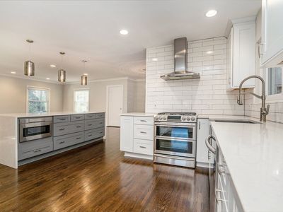 1069 Coddington Pl, Charlotte, NC, 28211