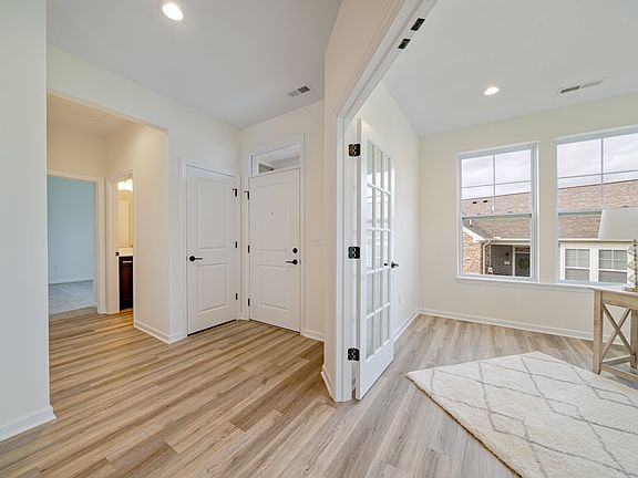 4th image of 109 Highland Dr