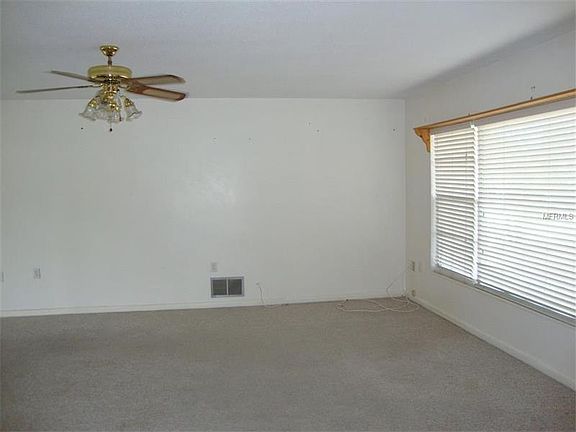 5th image of 1112 Yarnell Ave