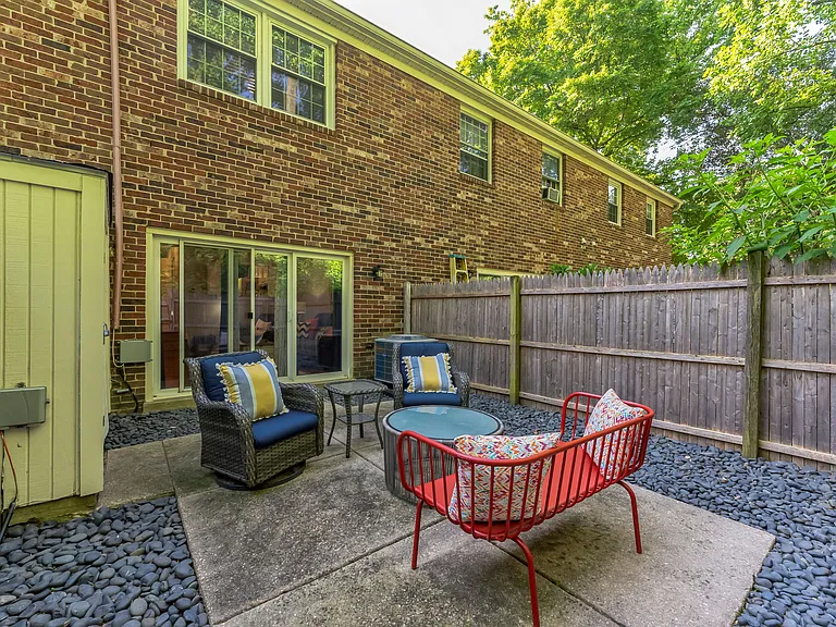 5920 Prince George Dr — Photo 31