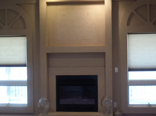 611 Woodbridge Rd, Camdenton, MO 65020