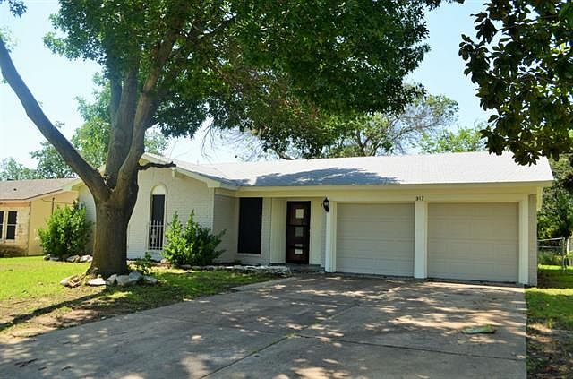 1st image of 917 Stratford Dr