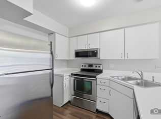 1344 S Lorraine Rd APT B, Wheaton, IL 60189