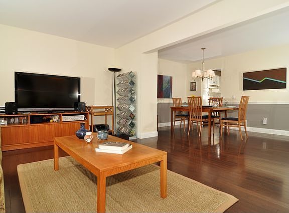 5th image of 422 Carrollwood Dr #422