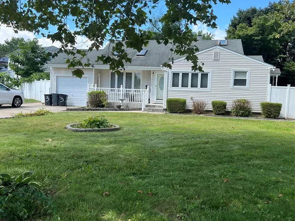 326 Lincoln Avenue, Brentwood, NY 11717