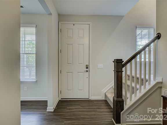 3rd image of 9443 Ainslie Downs St