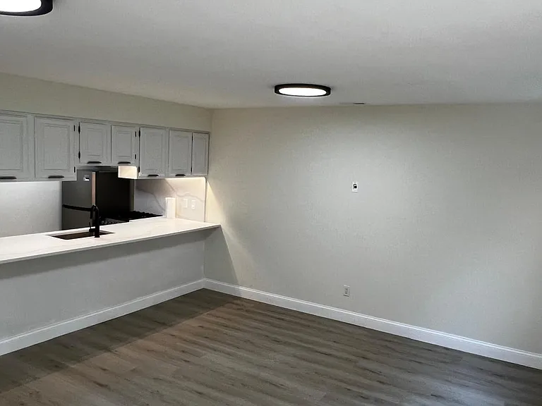 8 Steamboat Dr #5 — Photo 7