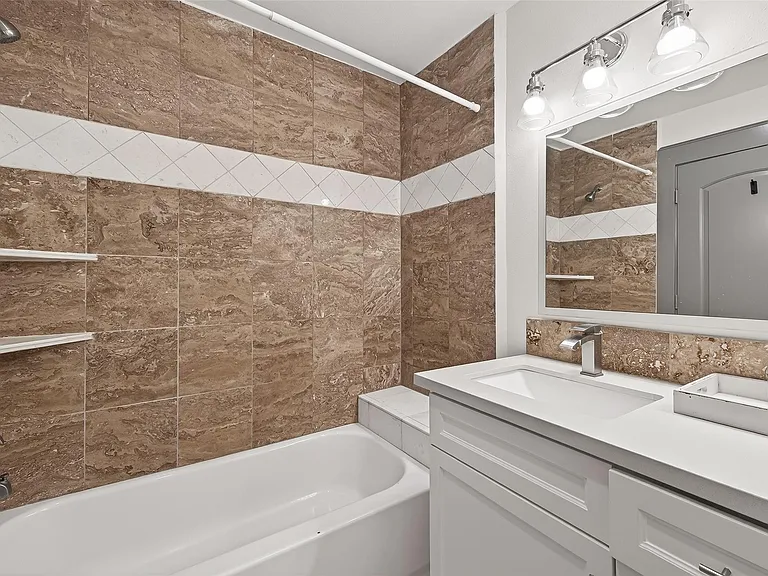 10054 Cedardale Dr — Photo 35