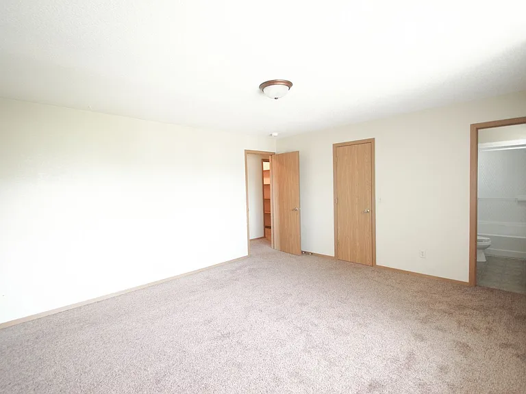 Capitol Apartments — Photo 35