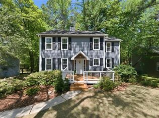 450 Tyson Cir, Roswell, GA 30076