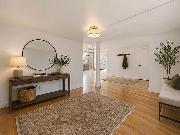 5th image of 309 E 108th St APT 5C