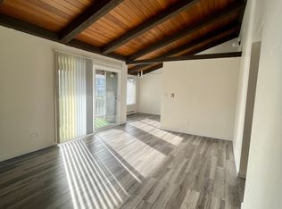 18207 1st Ave S #GT, Seattle, WA 98166
