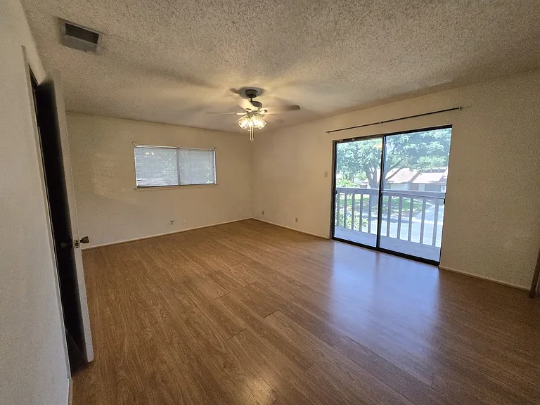 3502 McCormick St — Photo 10