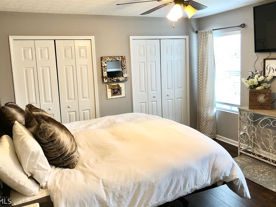 2nd image of 3675 Dorsey Cir