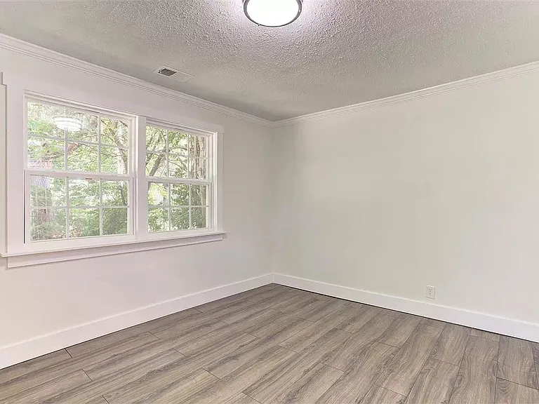 2144 Alameda Ave — Photo 20