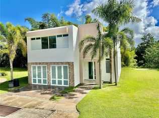 Cerro Ceiba Esperanza #19, Juncos, PR 00777